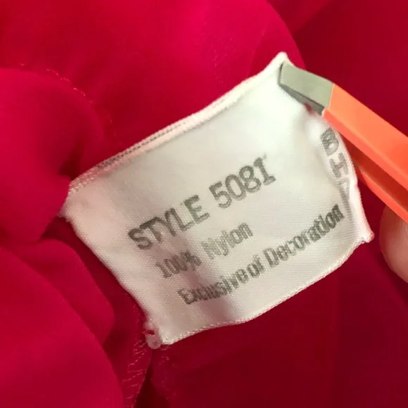 Vintage 1970s Magenta Embroidered Babydoll Nightgown size S/M - Picture 6 of 6